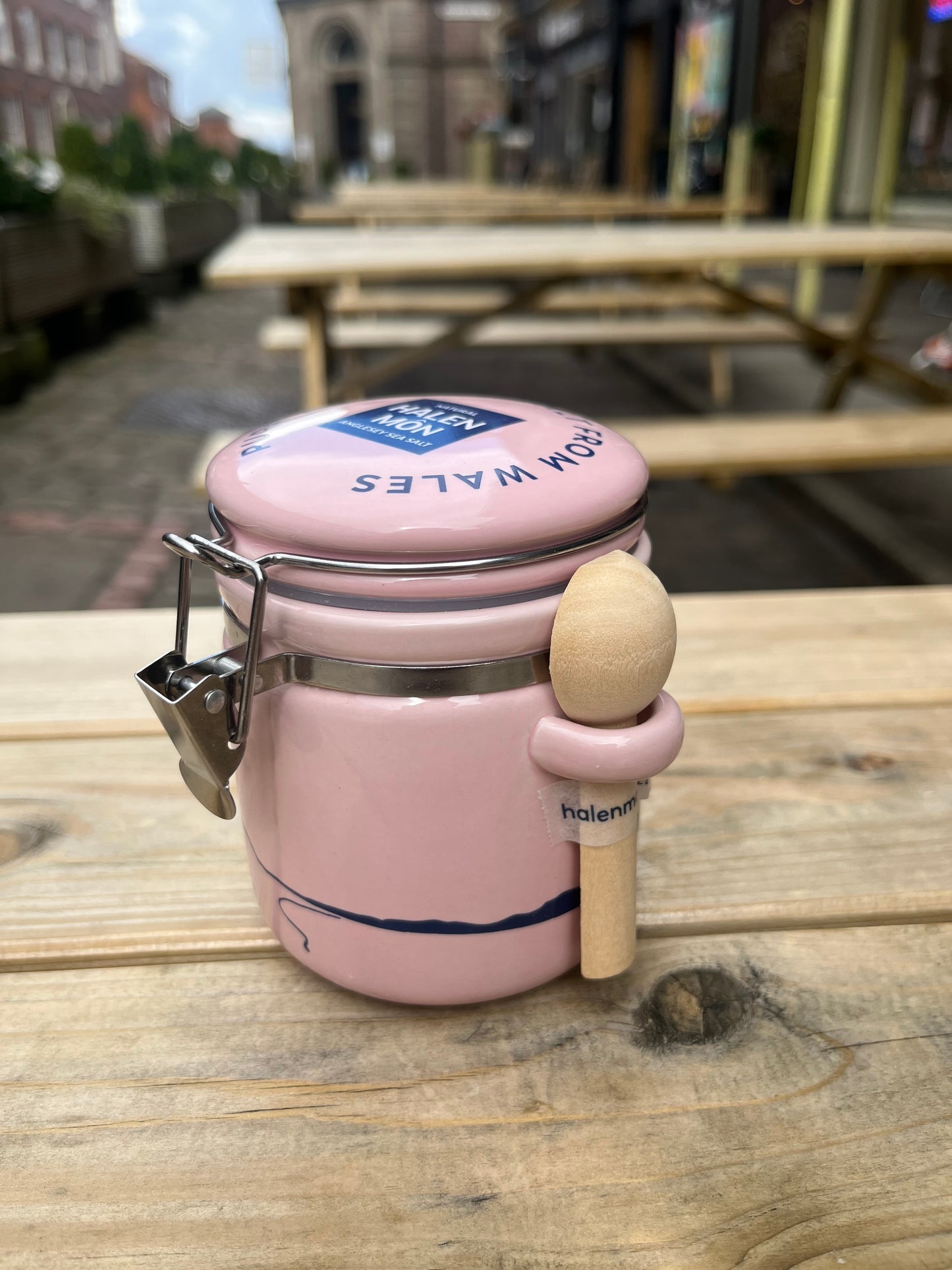 Halen Môn Pink Ceramic Jar w/ 100g Pure Sea Salt